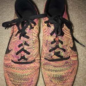 Women’s Nike flyknit running shoes